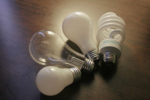 – Having a variety of lightbulbs can prove useful. Here are 3 “Edison-style” Tungsten color-temperature bulbs, and one CFL Compact Fluorescent, Daylight color-temperature bulb.